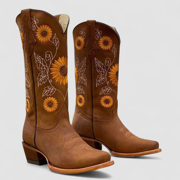 Belén | Botas Camperas con Bordado Floral