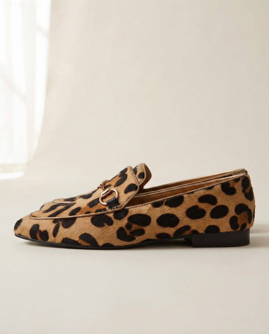 Mocasines de Leopardo con Hebilla Dorada