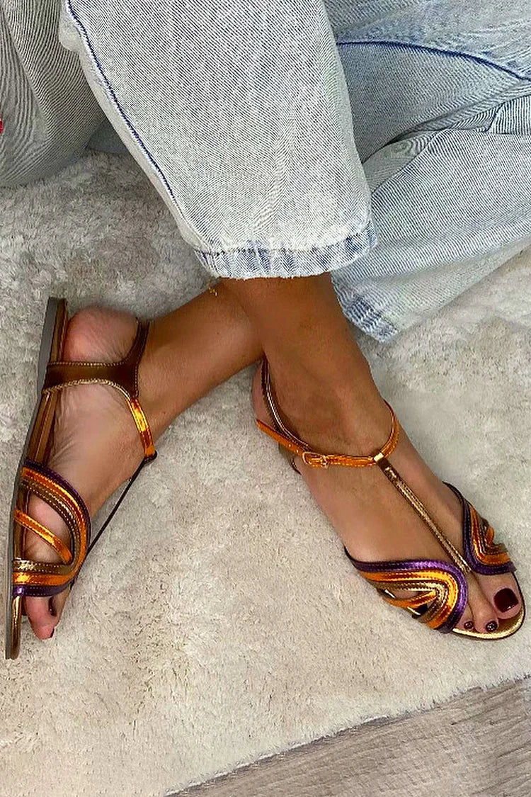 Albaira | Sandalias Doradas con Hebilla y Tira Multicolor