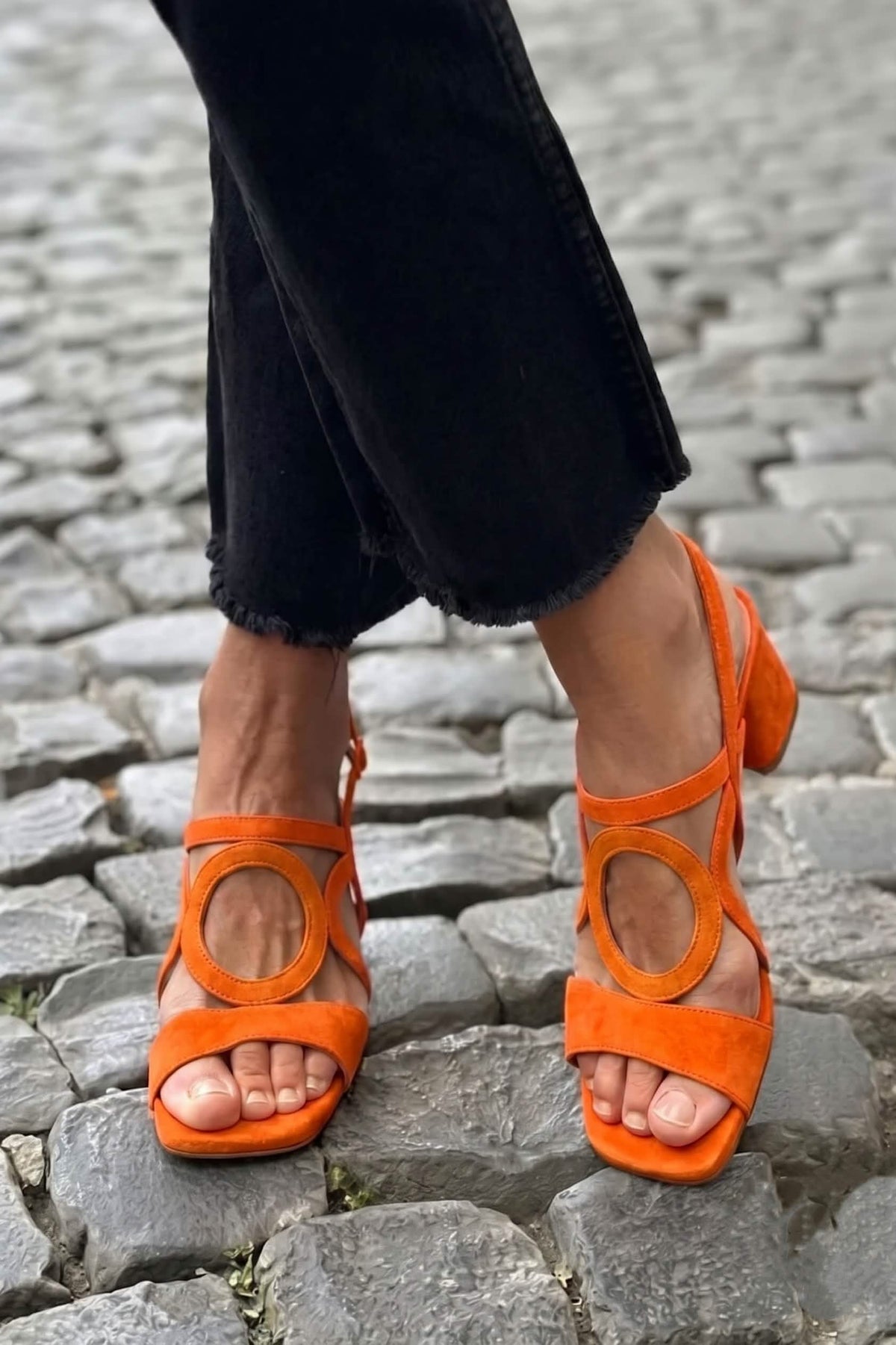 Caliope | Tacones con Punta Cuadrada y Corte Redondo