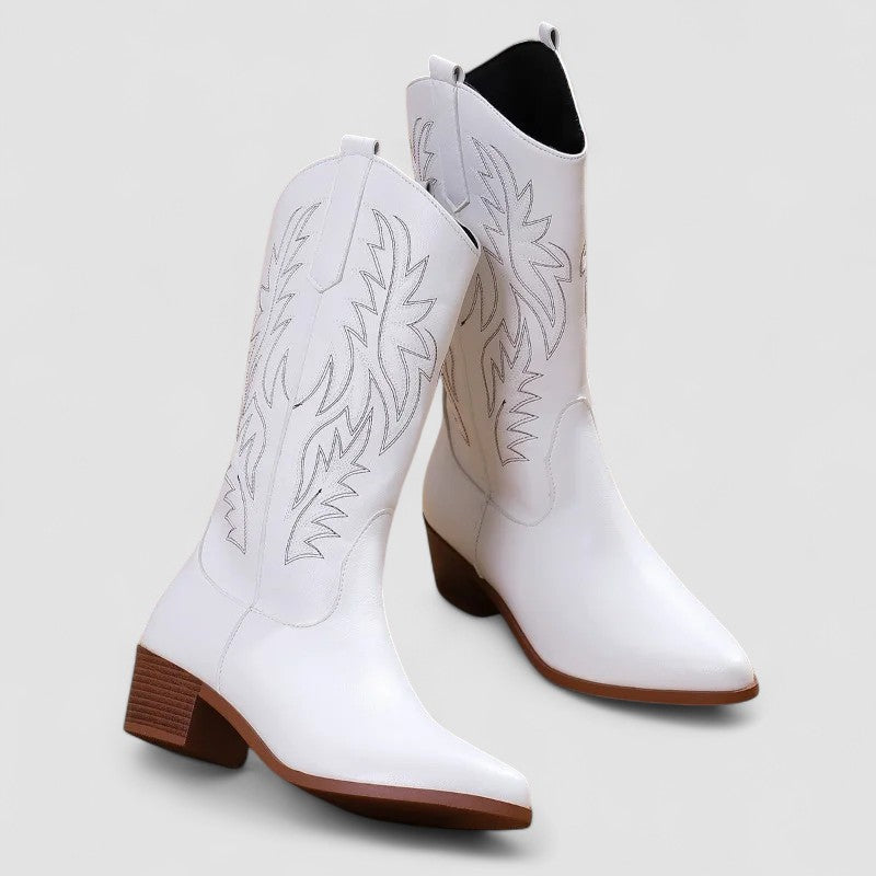 Lourdes | Botas Camperas Bordadas