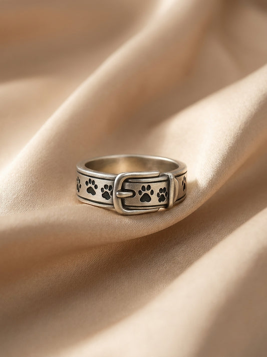 Anillo Collar de Perrito sobre seda