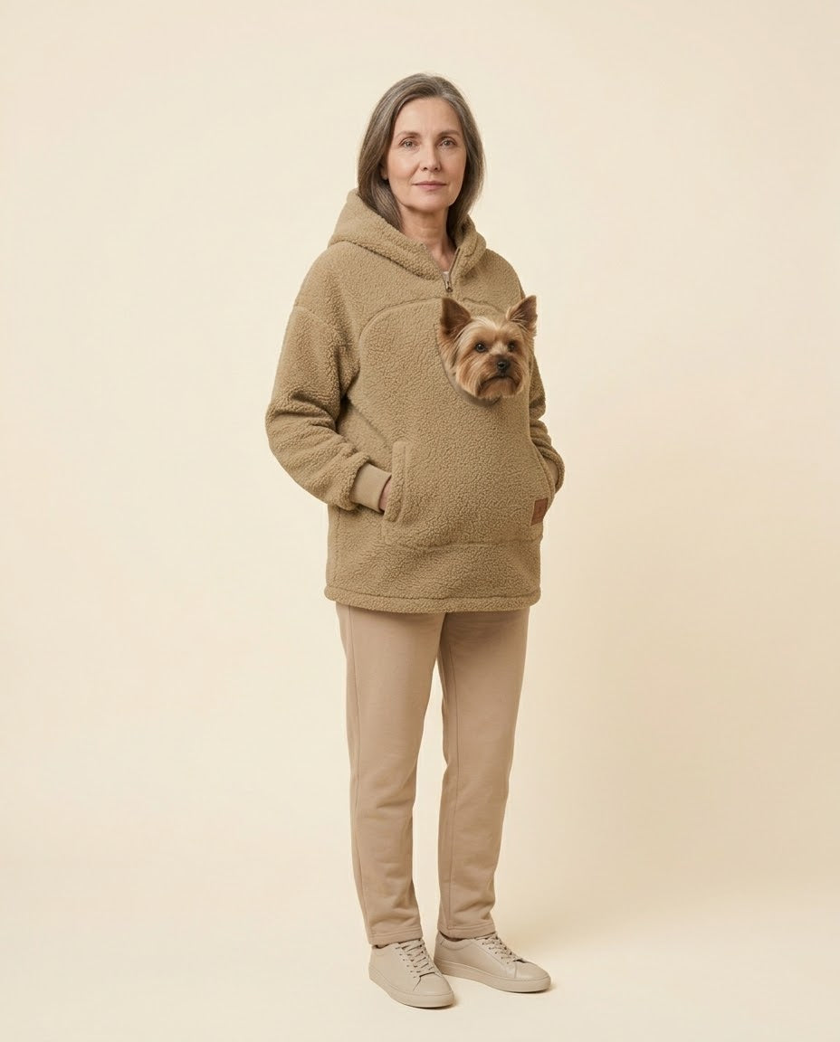 Sudadera Dulce de borreguito beige con pantalón de punto y zapatillas, de cuerpo entero