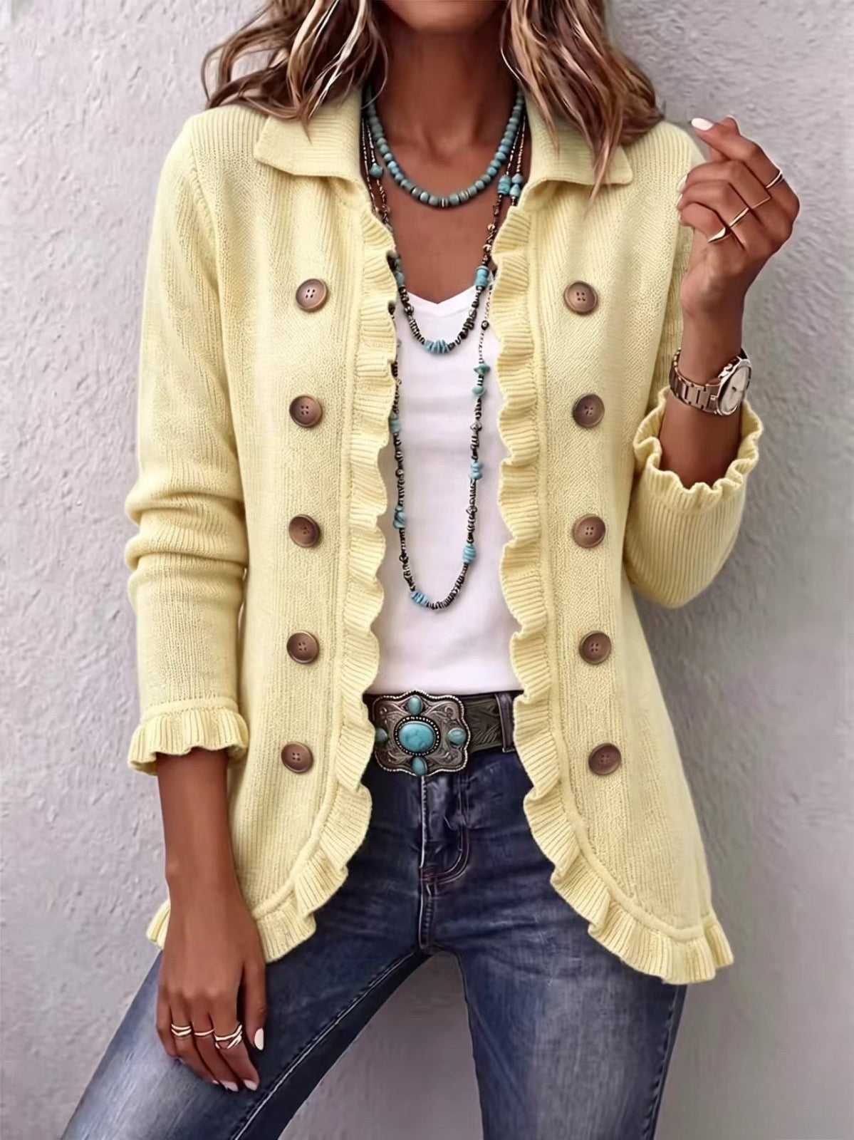 Juani | Chaqueta de Punto Crema con Volantes